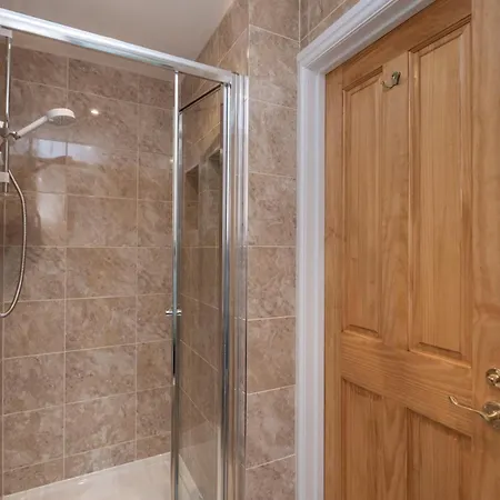 Guest house Manesty House - Only - No Kitchen-living