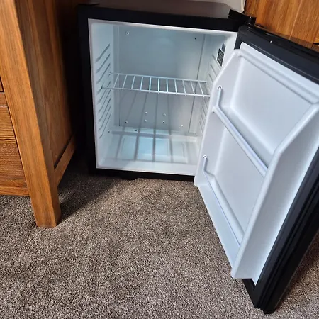 Manesty House - Only - No Kitchen-living Πανσιόν